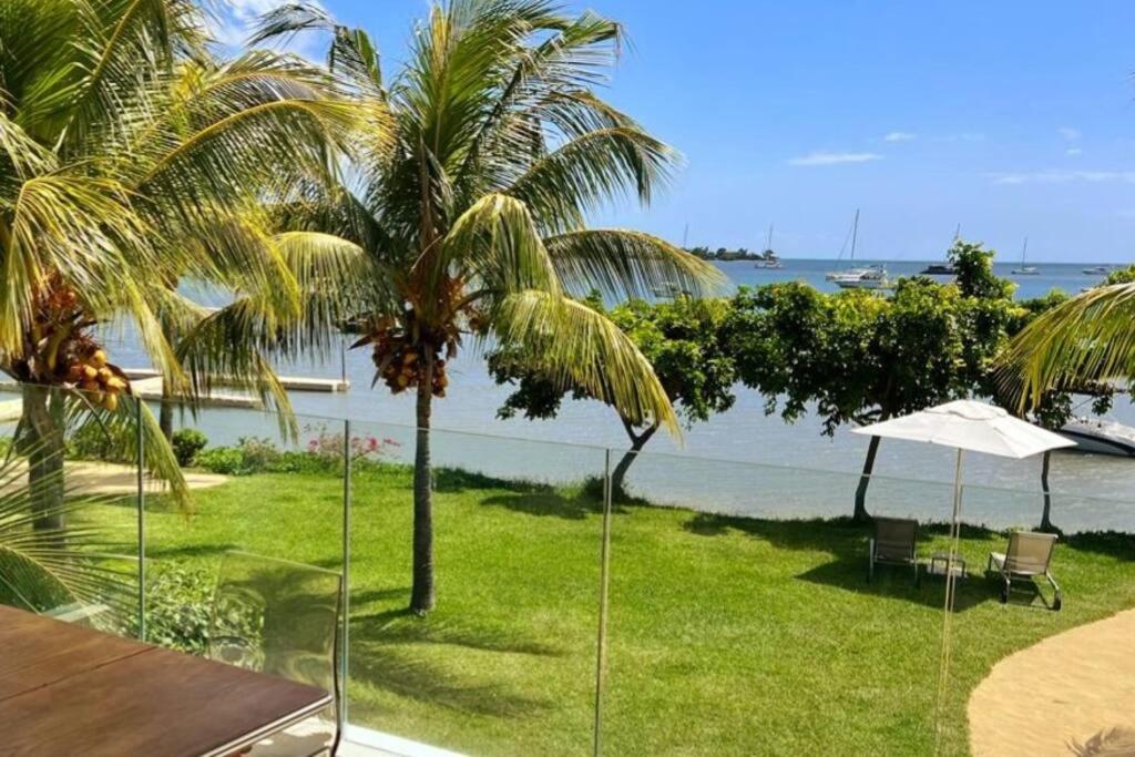 Latitude Luxury Seafront Suite Rivière Noire Exterior foto