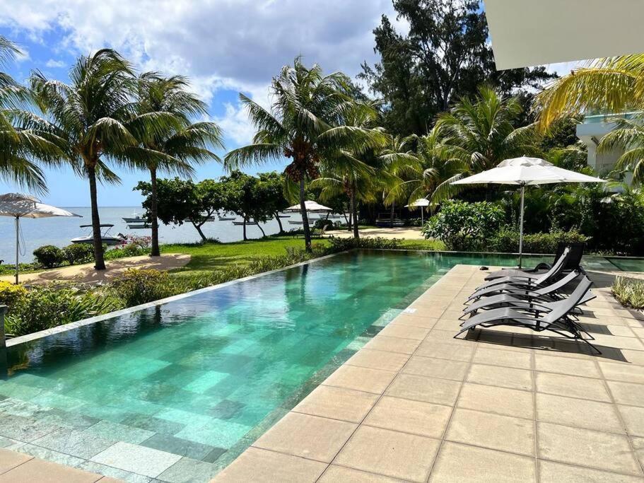Latitude Luxury Seafront Suite Rivière Noire Exterior foto